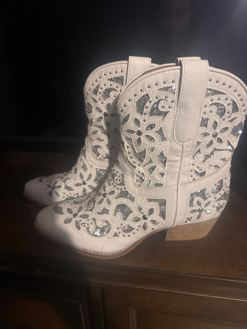 BEAST FASHION White Floral Cutout Ankle Booties with Silver Underlay